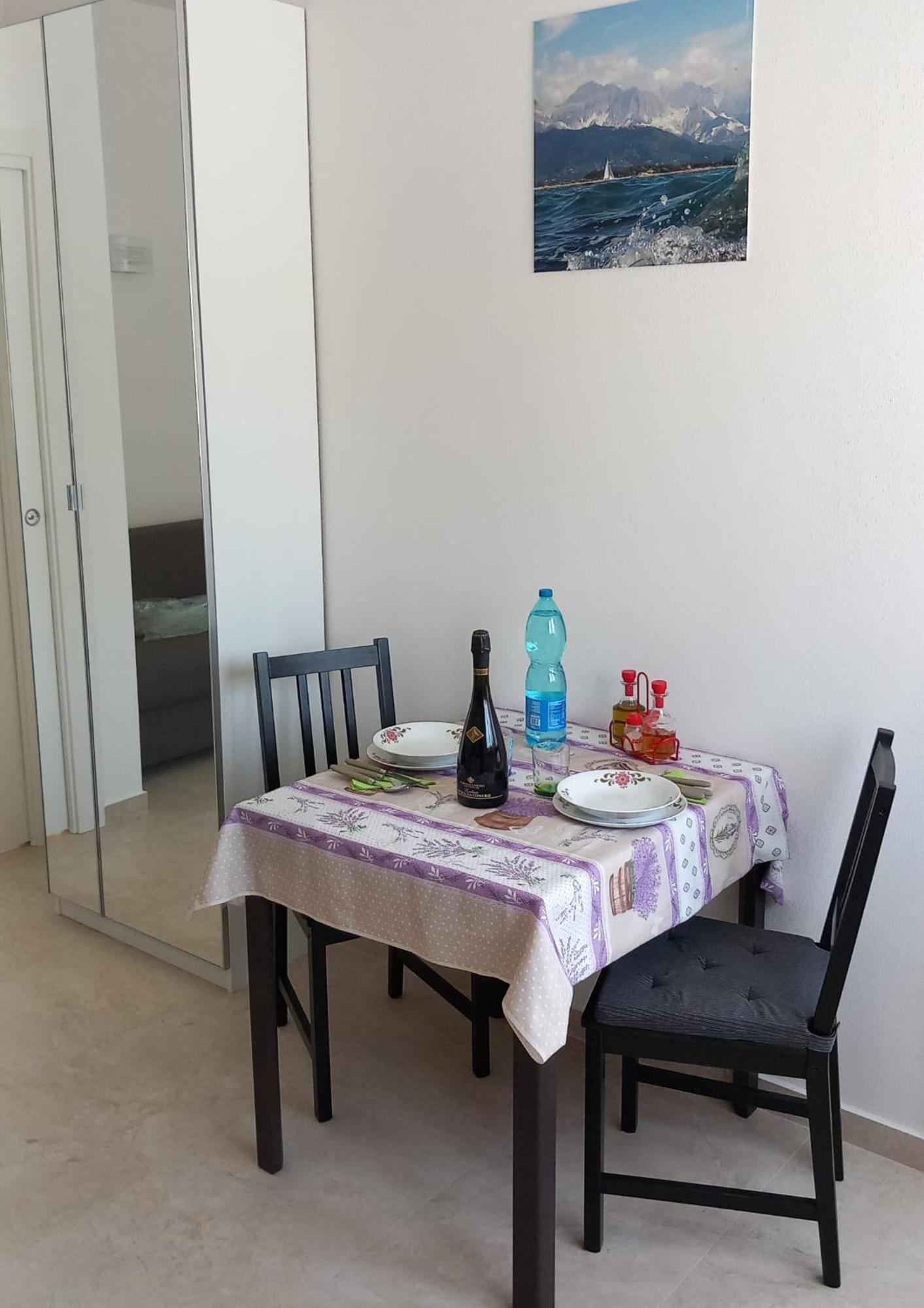 Casa Luce Apartment Marina di Massa Luaran gambar